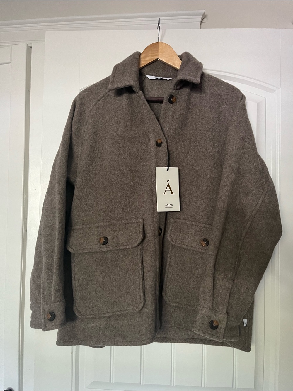 NWT, Anian The Georgia Coat, Made in Canada, Size Medium - Picture 4 of 5
